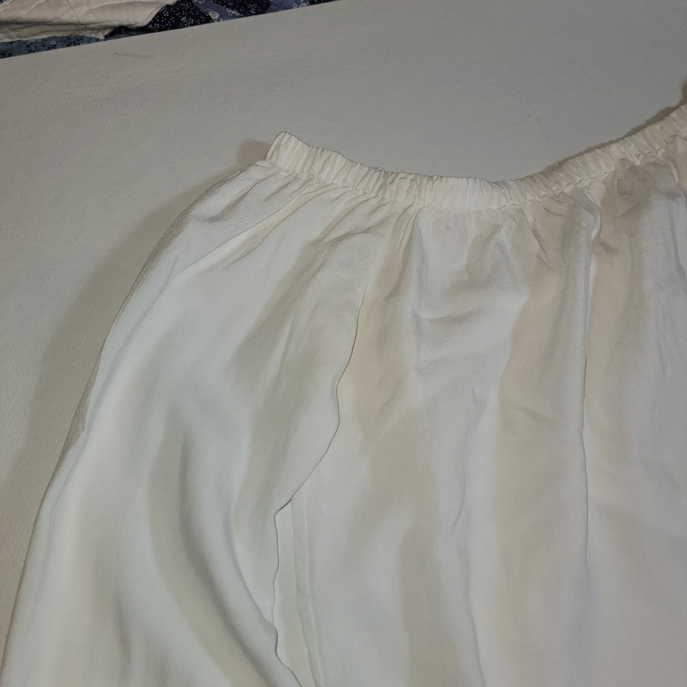 Chelsea & Violet size large 100% Tencel Lyocell off the shoulders blouse - Picture 5 of 13